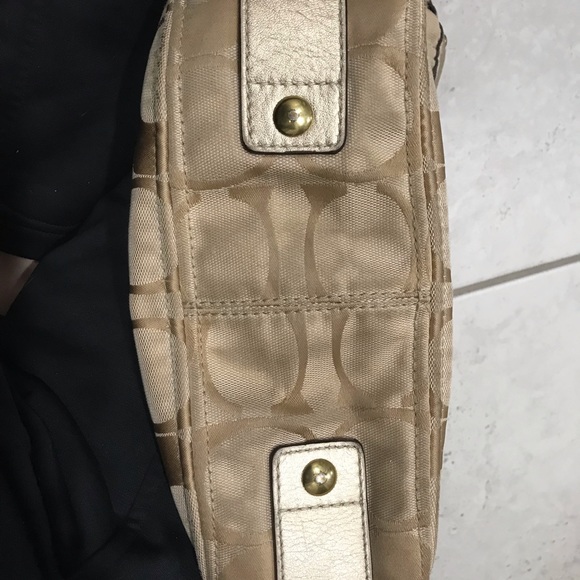 Gold Coach purse w/ coral interior - Picture 8 of 8